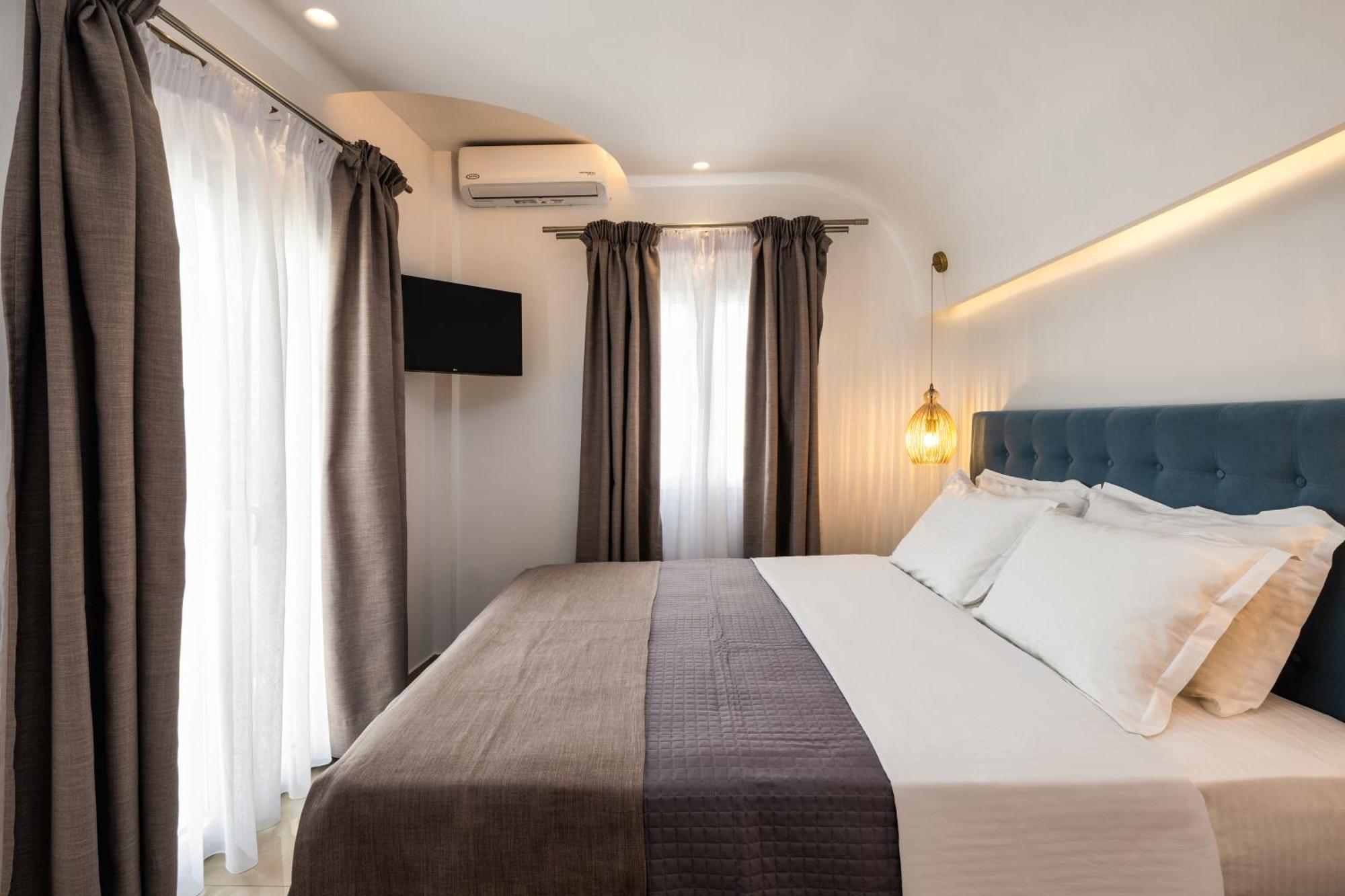 Alizea Villas & Suites Fira  Pokoj fotografie